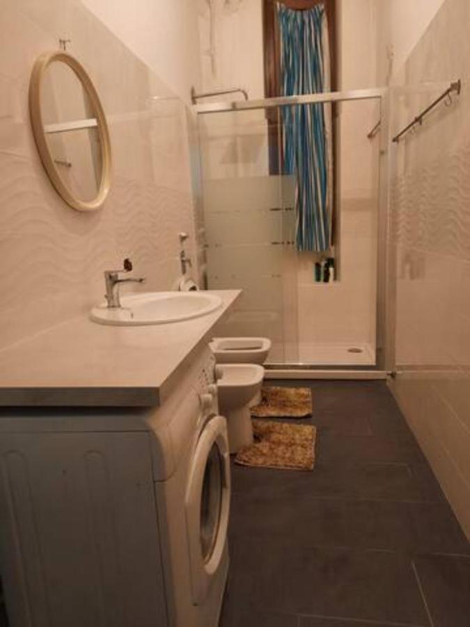 Nice And Quiet Accommodation In The City Center Milano Exteriör bild